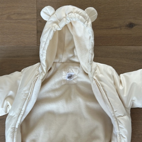 White Winter Puffer for Babies - Picture 5 of 6